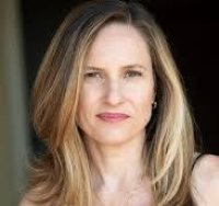 Headshot of Dr. Larissa Kelloway, a woman with blonde/light brown hair