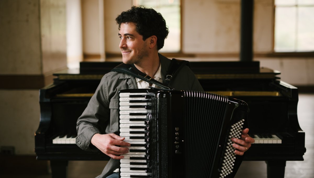 Sam Reider with accordian