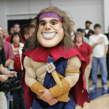 A Timeline of the Gael Mascot: From the Galloping Gaels to Gideon