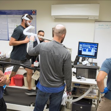 Kinesiology students in the Human Performance Lab.