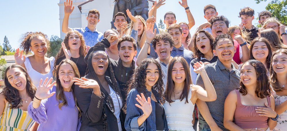 Student WoWies cheering