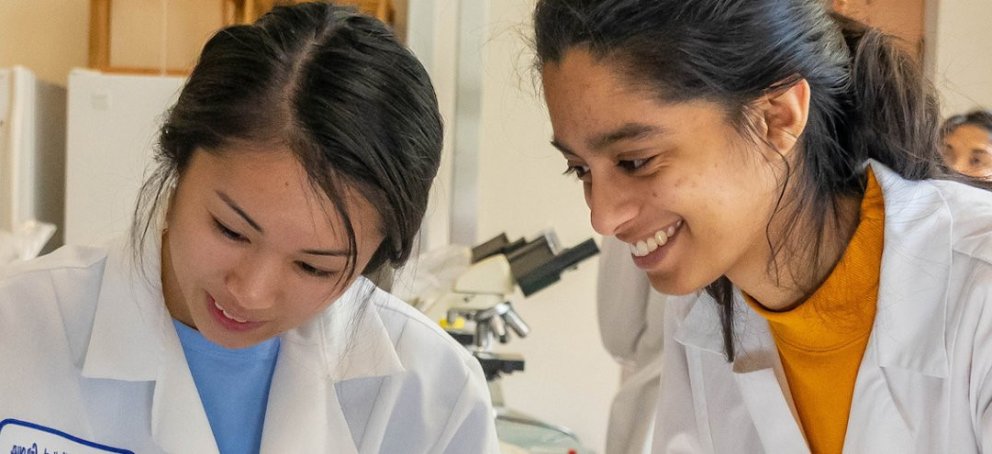 Masters degree in Biotechnology students in laboratory