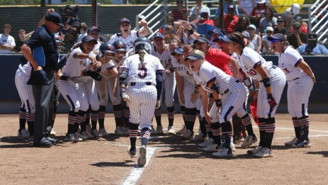 Gaels win softball championship