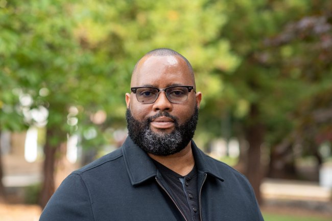 Headshot of Dr. Palmer