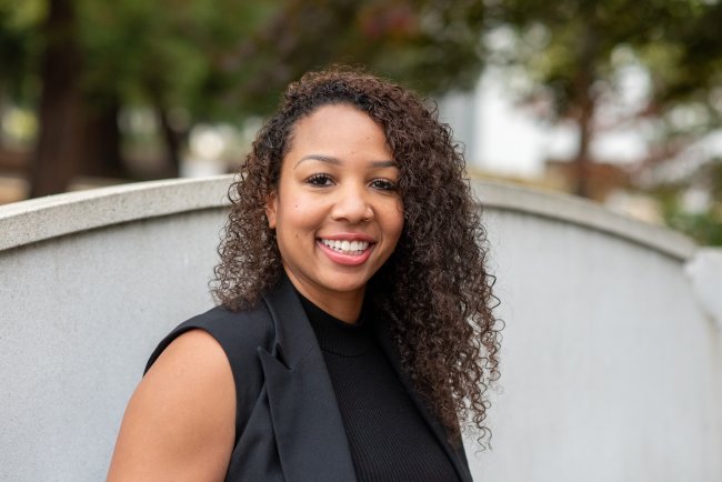 Headshot of Dr. Roberts-Govan