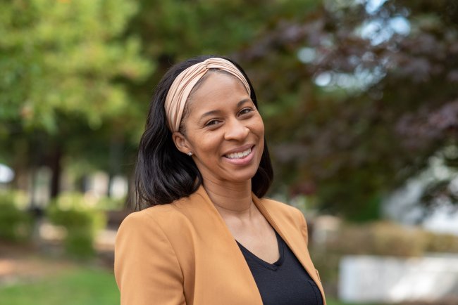 Headshot of Dr. Reynolds