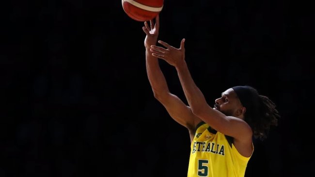 Patty Mills shooting basketball