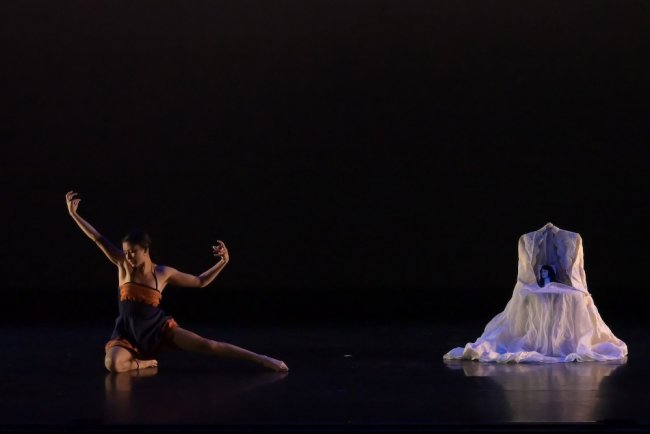 Dance student Gwen Benitez MFA '25