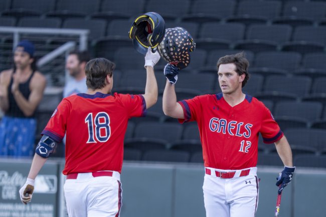 Gaels men's baseball players celebrating