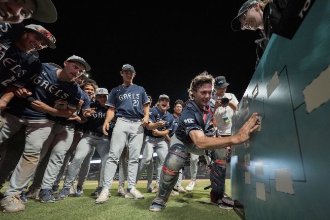 Baseball Player Ian Armstrong advances SMC on WCC Tournament board in May 2025