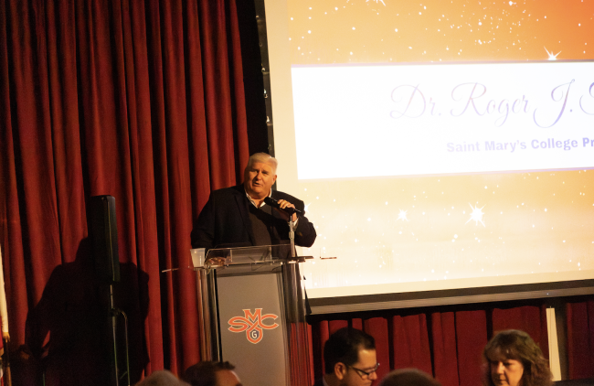 President Roger Thompson Welcomes the guests to the 16th Annual Pat Vincent Fundraiser Dinner