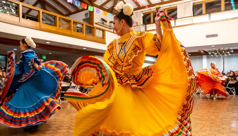 Ballet Folklorico dancer