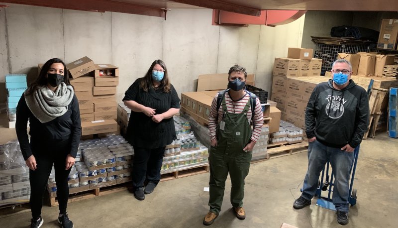 Alex Mitkovikj and other students with Krista (program director of Mercy Brown Bag Program)