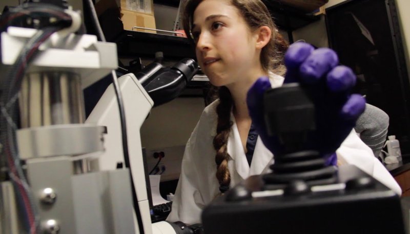 Brianna Bibel '16 in the Saint Mary's lab