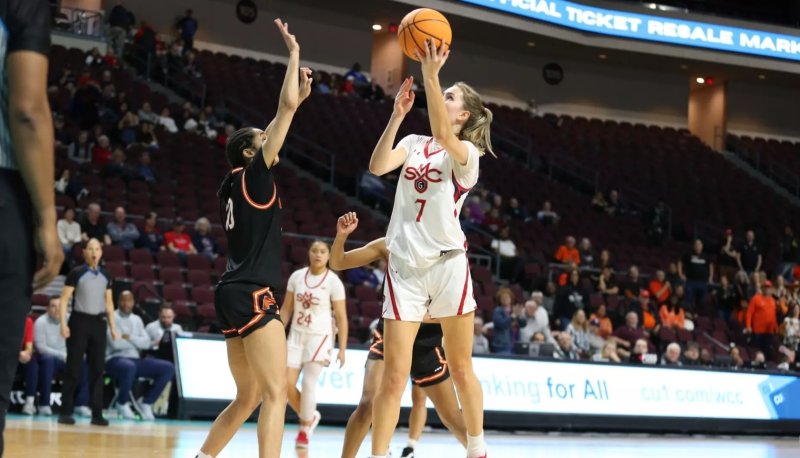 Edie Clark shooting against Texas Southern