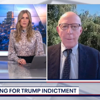 Steve Woolpert, right, joins KTVU anchors Alex Savidge and Heather Holmes, left, to provide analysis for the KTVU 2 News.