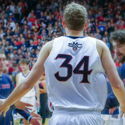 Men's Basketball player Jock Landale from behind, showing No. 34 on his jersey