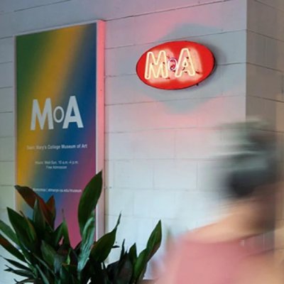 People entering Saint Mary's Museum of Art, 2023