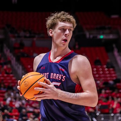 Men's Basketball Player Andrew McKeever