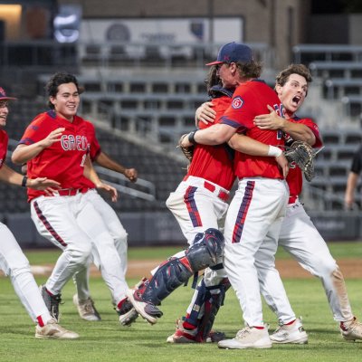 Baseball team celebrates winning 2025 WCC Championship