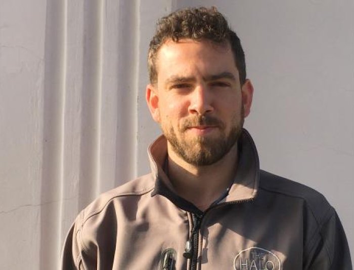 Michael Montafi ’11