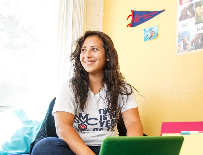 Saint Mary's Accounting Minor Student Studying in Dorm