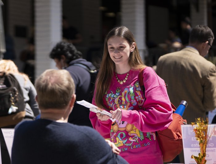 Saint Mary's Finance Minor Student at Advising Fair