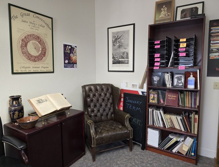 Jan Term and Seminar Officer