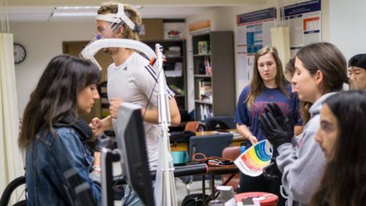 students work together in an allied health class