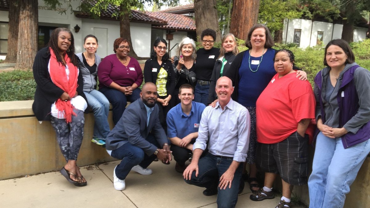 KSOE students gathered on campus near the SMC Art Museum
