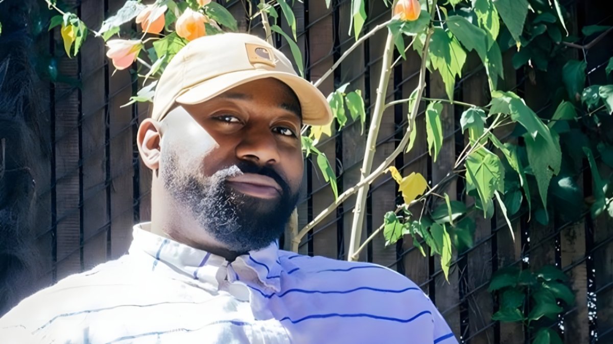 A portrait of the author Carvell Wallace 